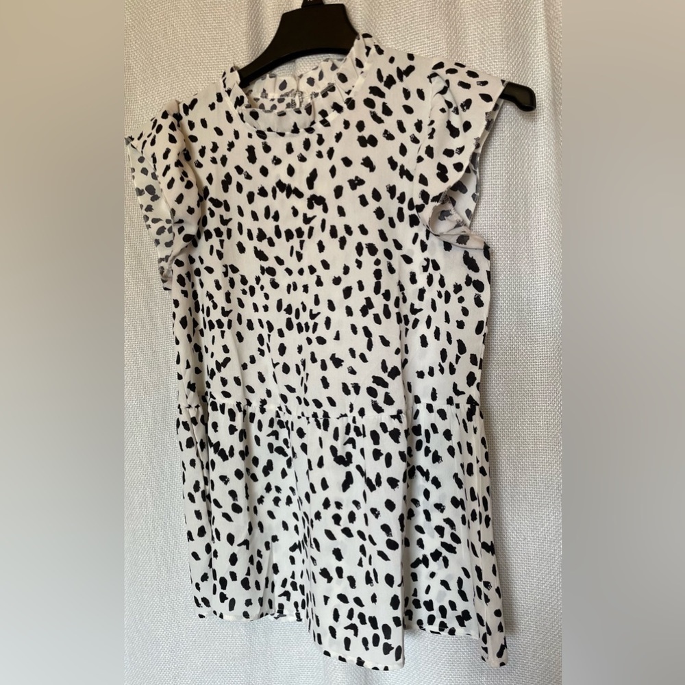 Angashion black and white tunic with peplum - Picture 3 of 8